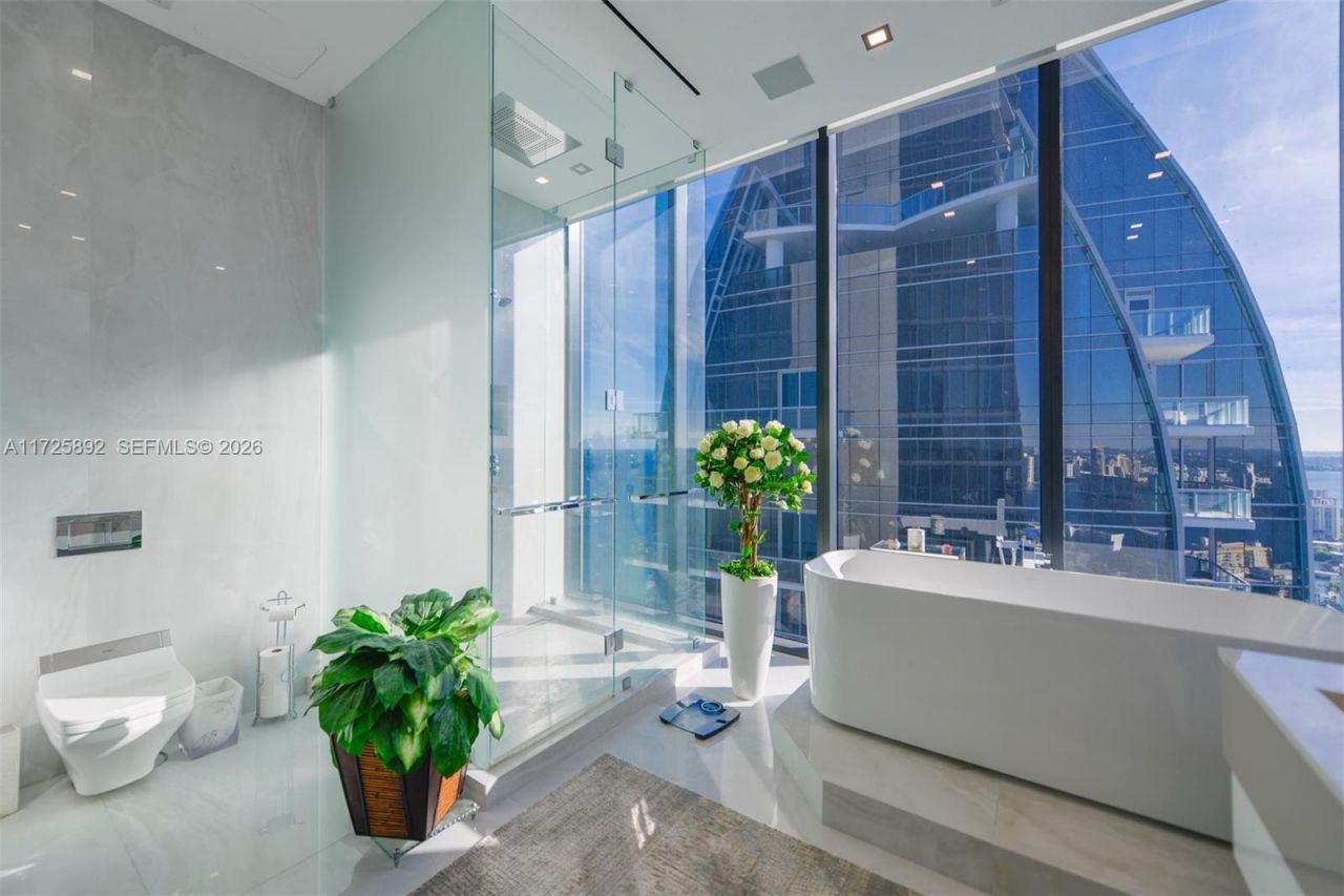 17141 Collins Ave, Unit 3602, Sunny Isles Beach, FL 33160 Photo