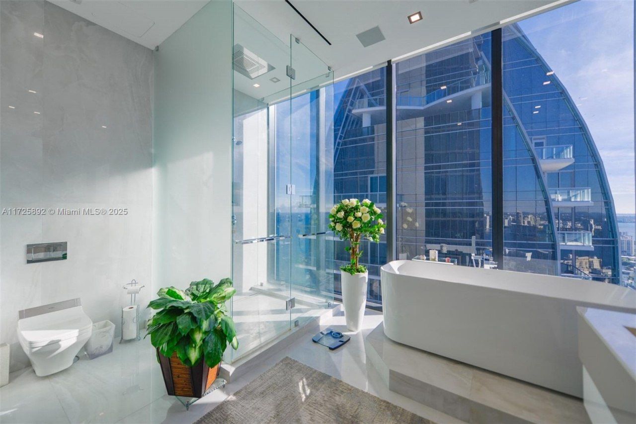 17141 Collins Ave, Unit 3602, Sunny Isles Beach, FL 33160 Photo