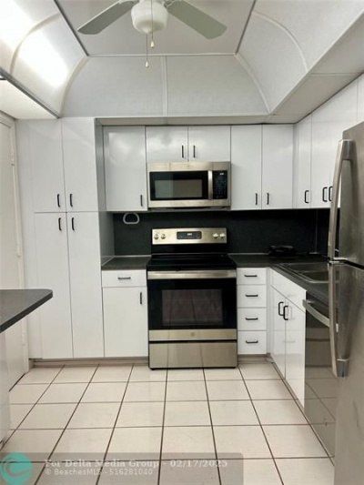 5005 Collins Avenue, Unit 1210, Miami Beach, FL 33140 Photo