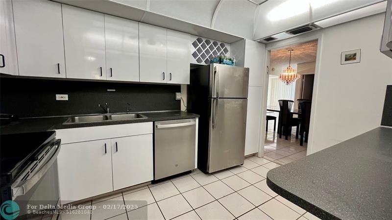 5005 Collins Avenue, Unit 1210, Miami Beach, FL 33140 Photo