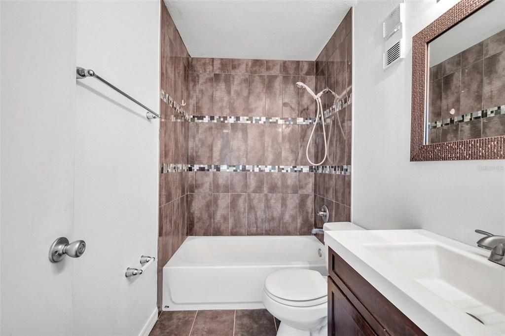 107 Seahorse Drive Se, Unit A, Saint Petersburg, FL 33705 Photo