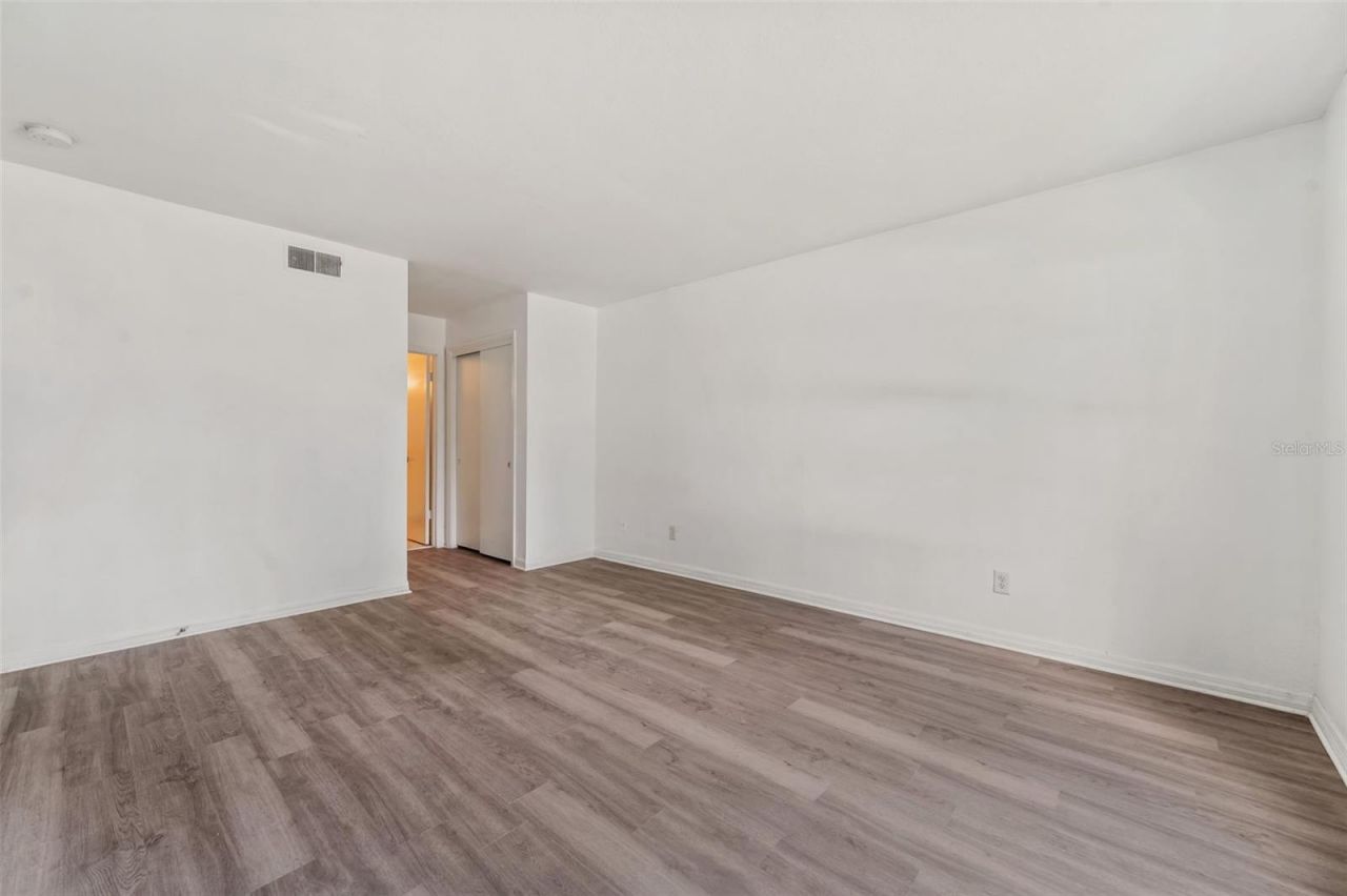 107 Seahorse Drive Se, Unit A, Saint Petersburg, FL 33705 Photo