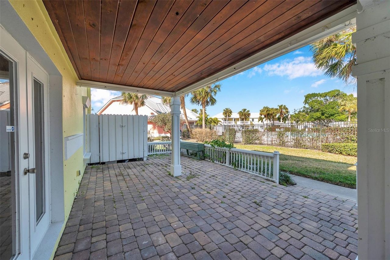 107 Seahorse Drive Se, Unit A, Saint Petersburg, FL 33705 Photo