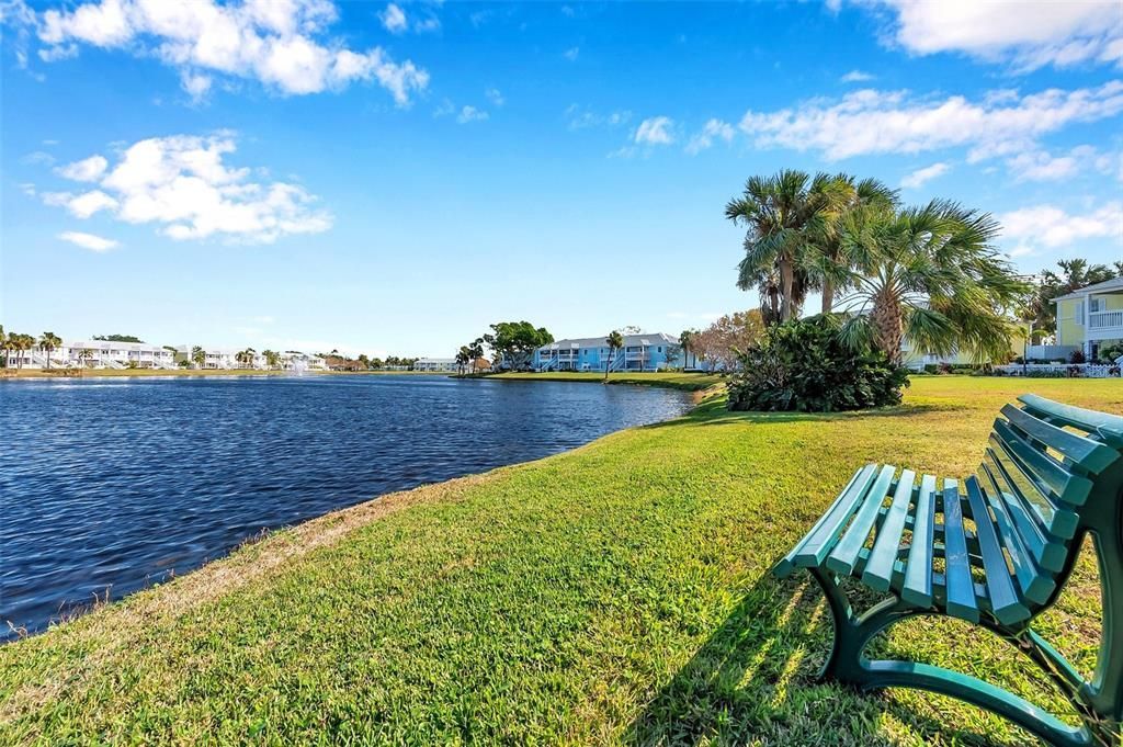 107 Seahorse Drive Se, Unit A, Saint Petersburg, FL 33705 Photo