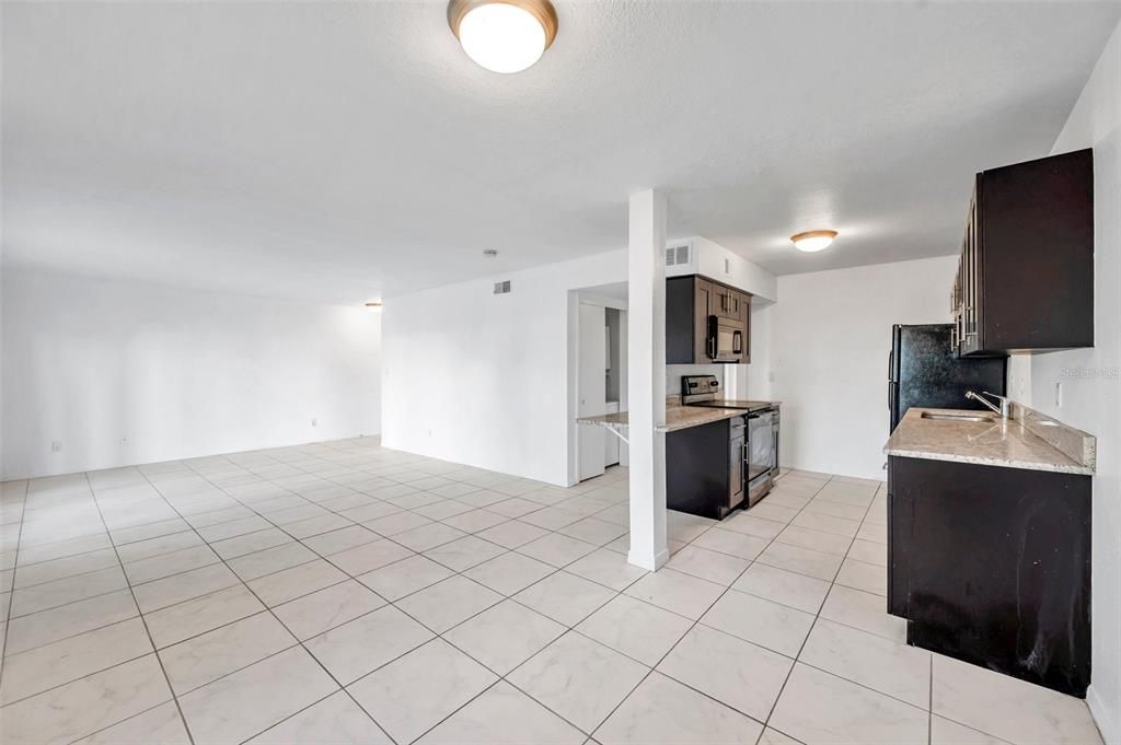 107 Seahorse Drive Se, Unit A, Saint Petersburg, FL 33705 Photo