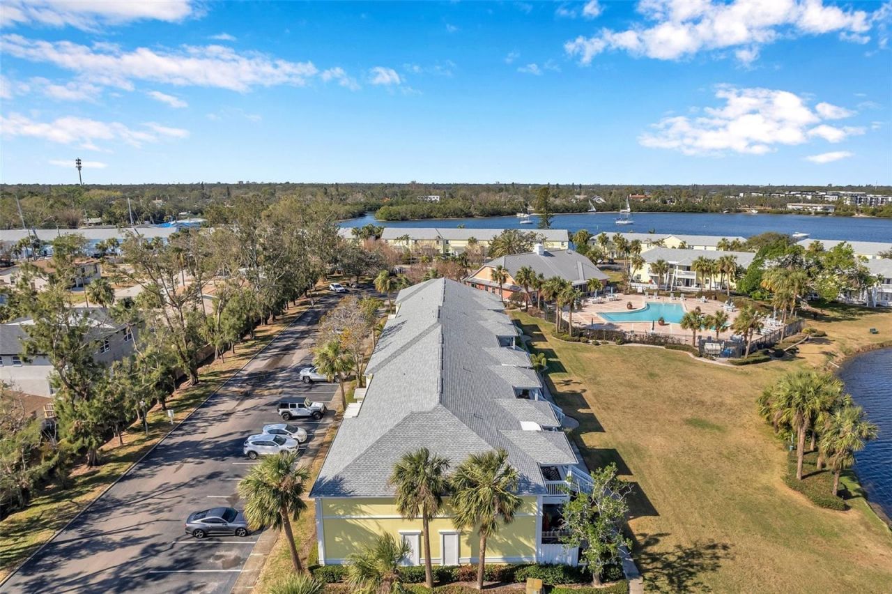 107 Seahorse Drive Se, Unit A, Saint Petersburg, FL 33705 Photo