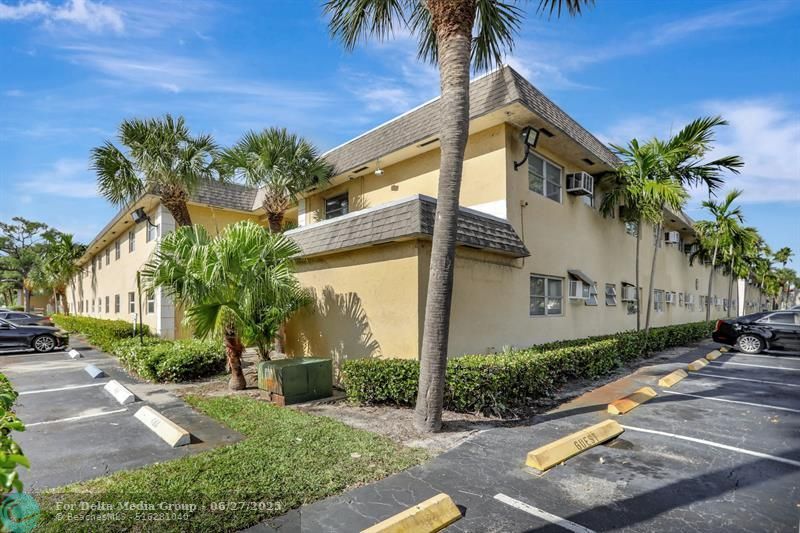5168 NE 6th Ave, Unit 406, Fort Lauderdale, FL 33334 Photo