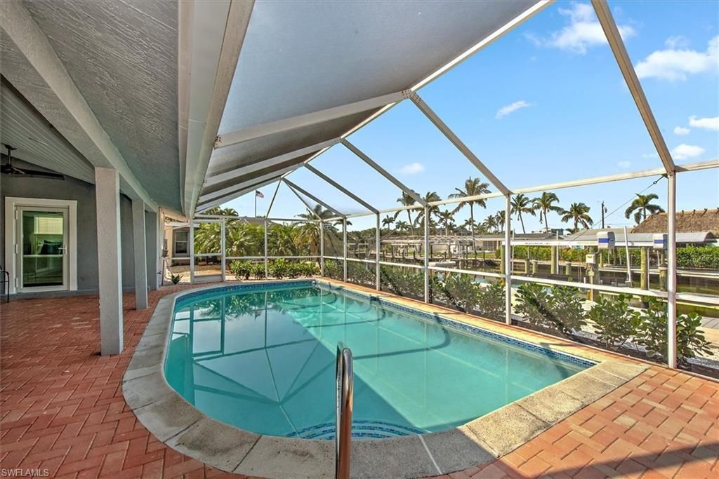 16 Palmview Blvd, Fort Myers Beach, FL 33931 Photo