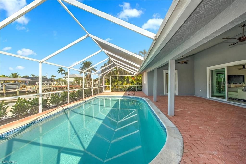 16 Palmview Blvd, Fort Myers Beach, FL 33931 Photo