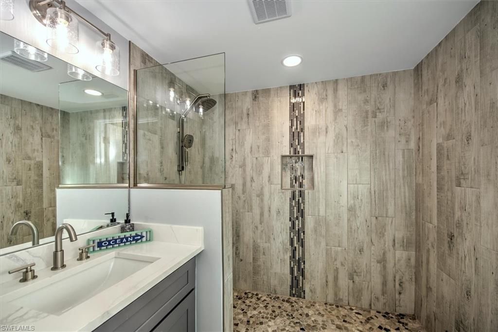 16 Palmview Blvd, Fort Myers Beach, FL 33931 Photo