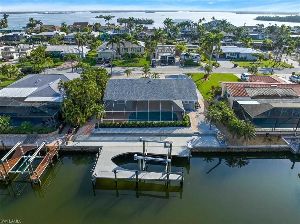 16 Palmview Blvd, Fort Myers Beach, FL 33931 Photo