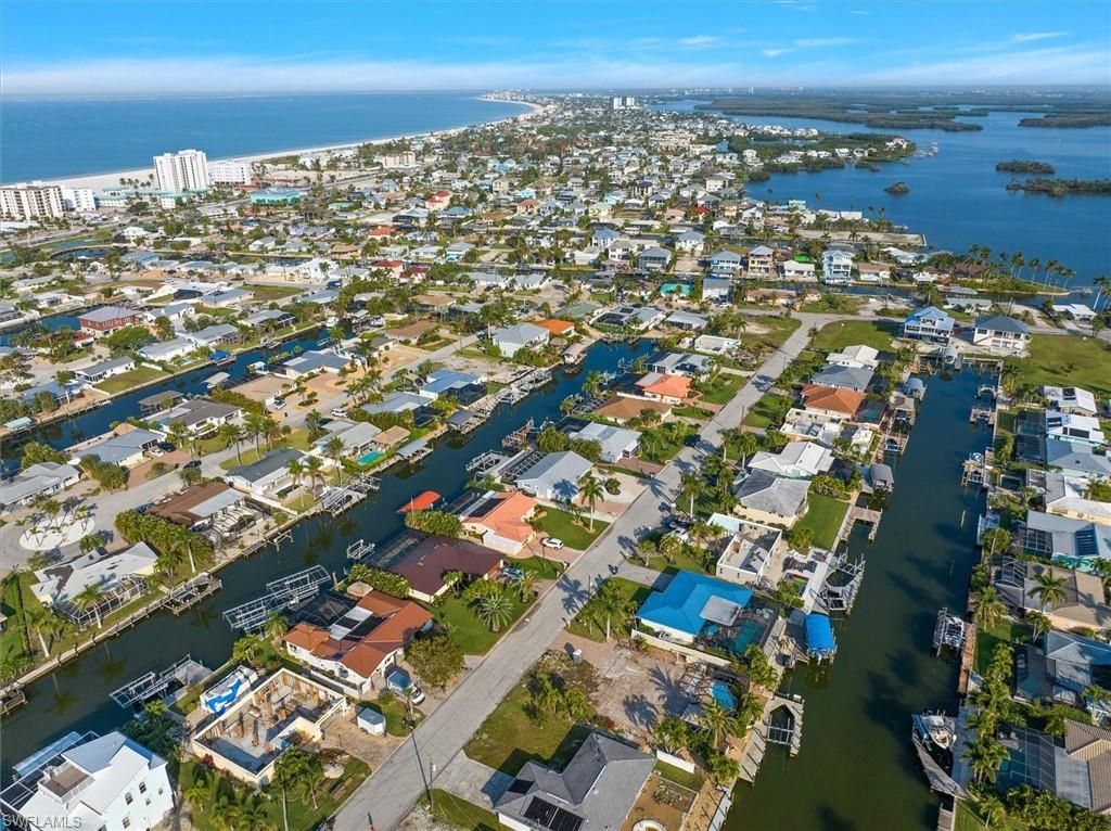 16 Palmview Blvd, Fort Myers Beach, FL 33931 Photo