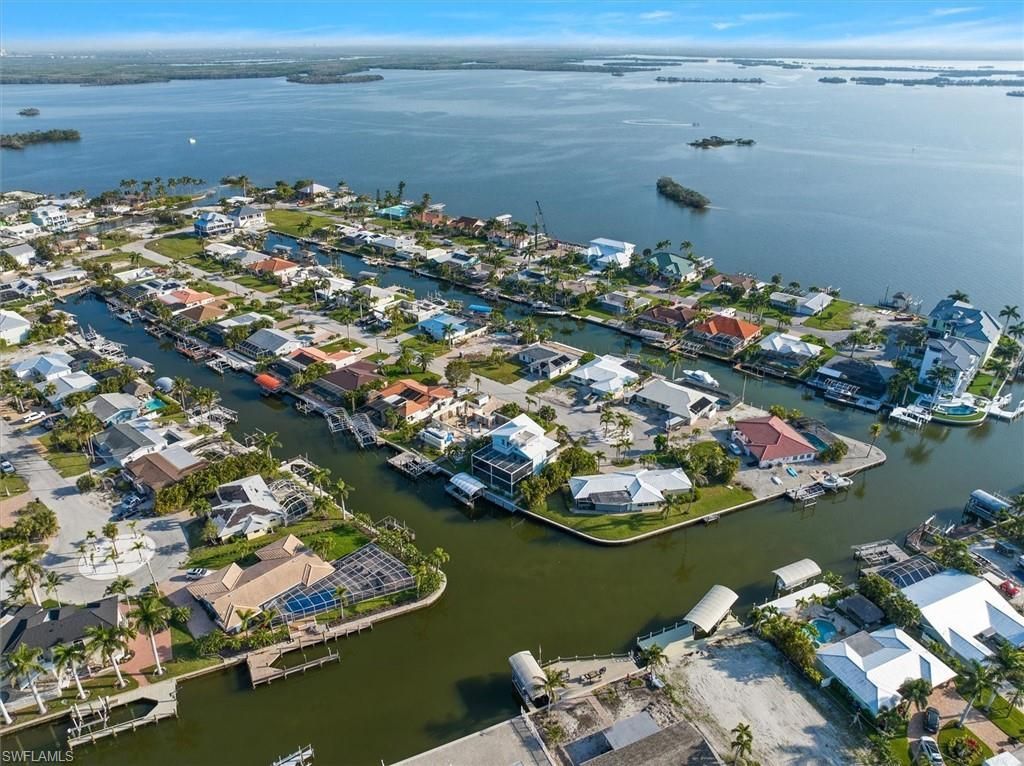16 Palmview Blvd, Fort Myers Beach, FL 33931 Photo