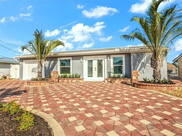 127 Albatross ST, FORT MYERS BEACH, FL 33931