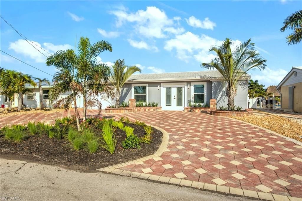 127 Albatross St, Fort Myers Beach, FL 33931 Photo