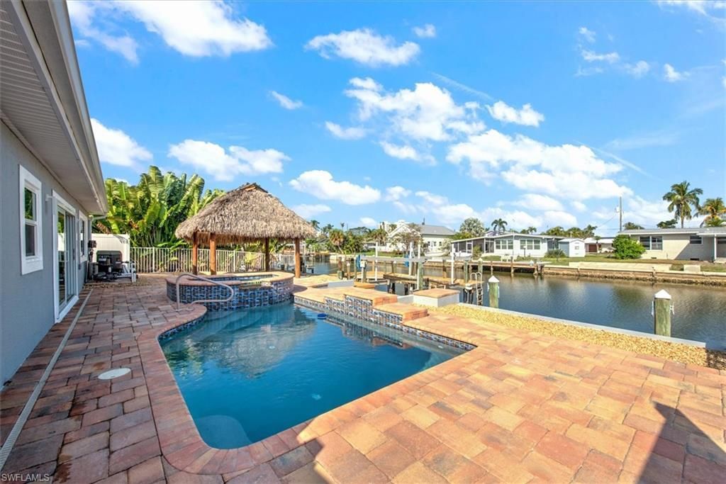 127 Albatross St, Fort Myers Beach, FL 33931 Photo