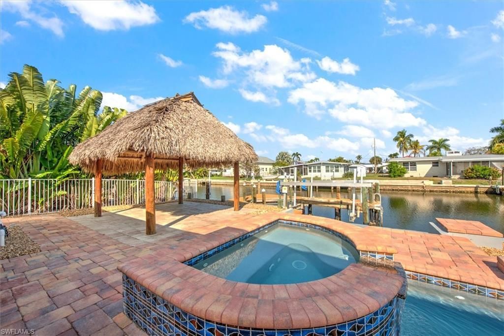 127 Albatross St, Fort Myers Beach, FL 33931 Photo