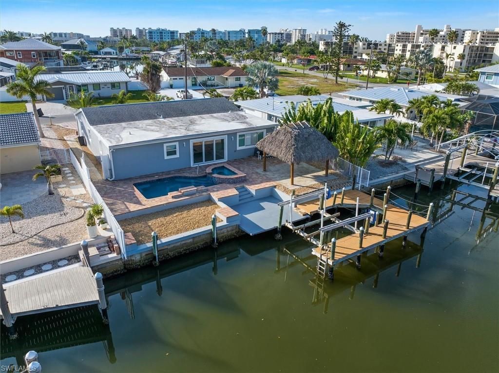 127 Albatross St, Fort Myers Beach, FL 33931 Photo