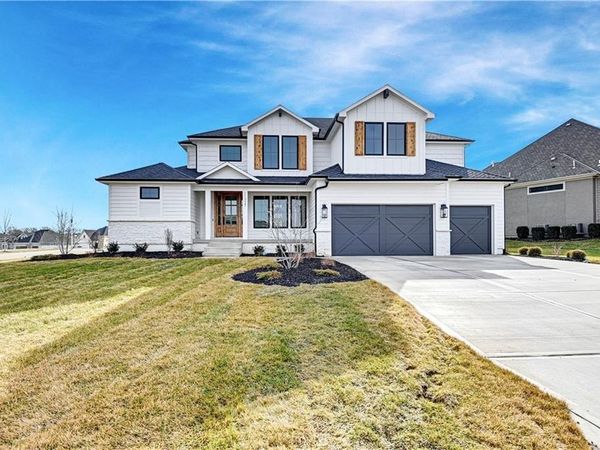 11327 W 170th Terrace, Overland Park, KS 66221