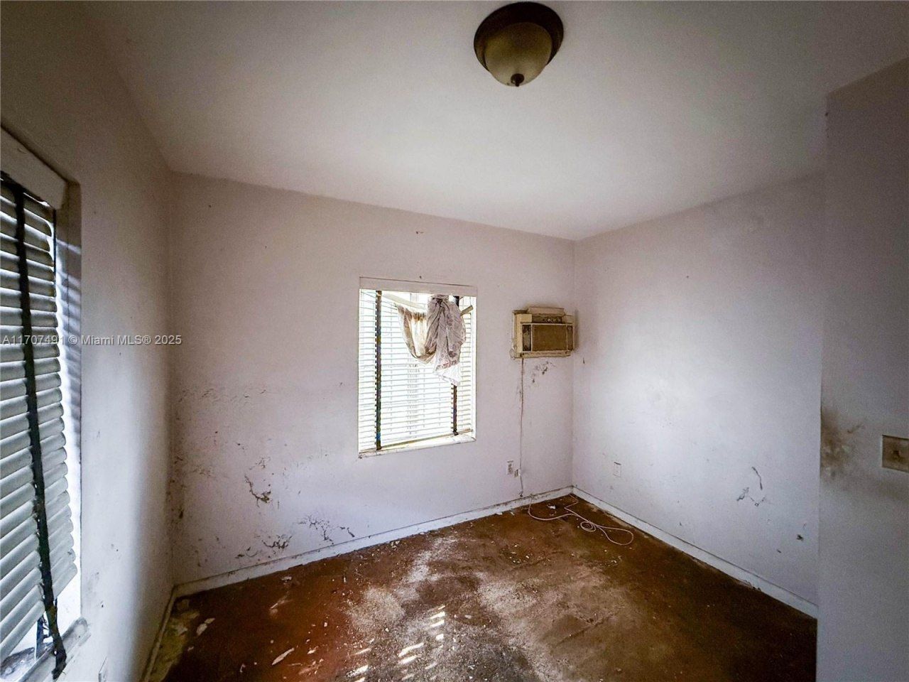 1770 NW 55th Ter, Miami, FL 33142 Photo