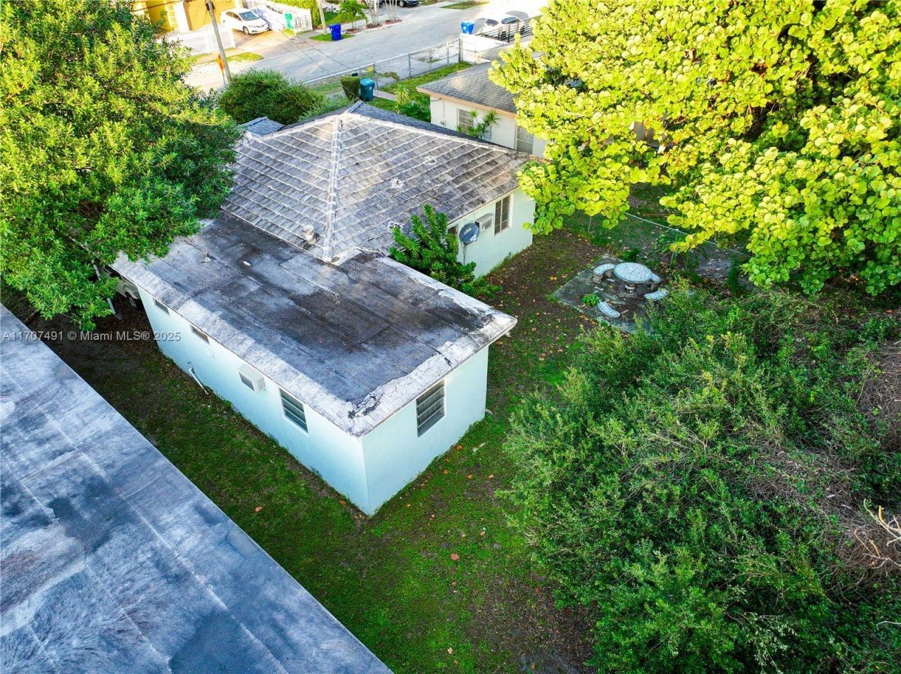 1770 NW 55th Ter, Miami, FL 33142 Photo