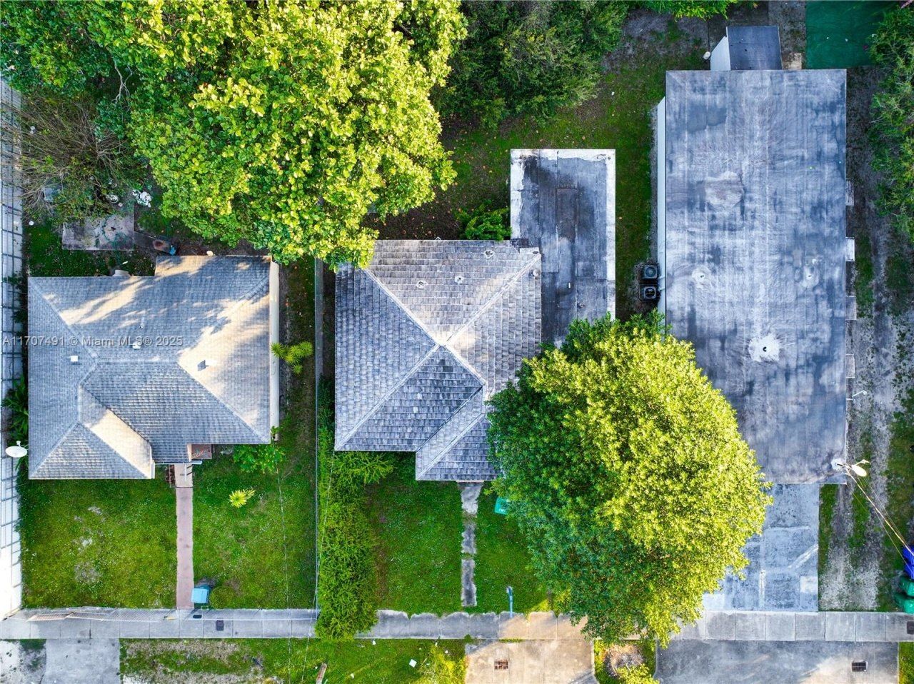 1770 NW 55th Ter, Miami, FL 33142 Photo