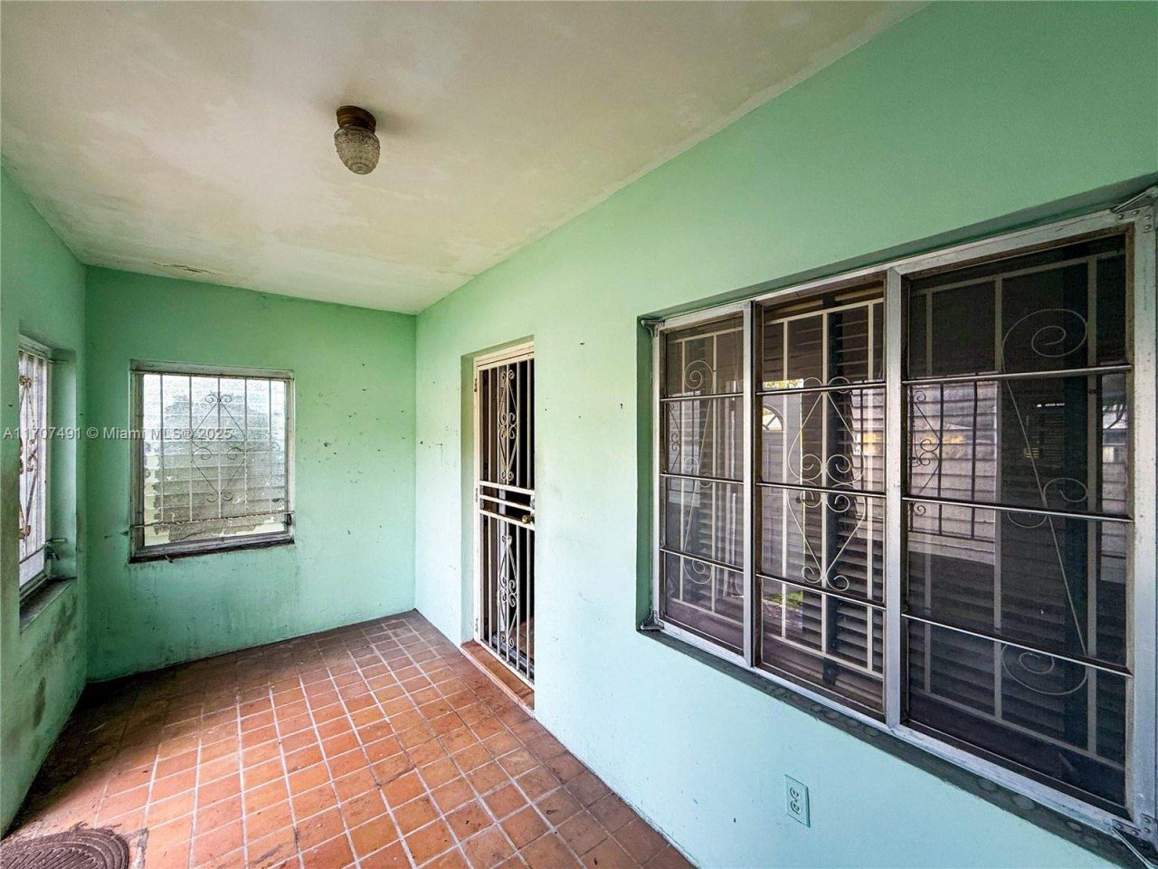 1770 NW 55th Ter, Miami, FL 33142 Photo