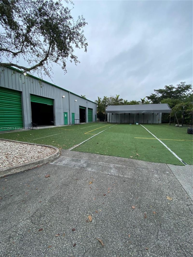 6950 Stirling Rd, Davie, FL 33024 Photo