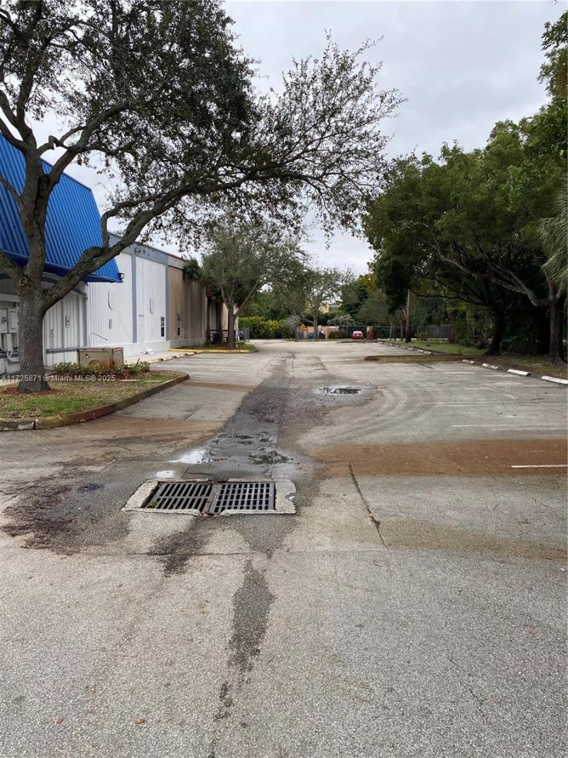 6950 Stirling Rd, Davie, FL 33024 Photo