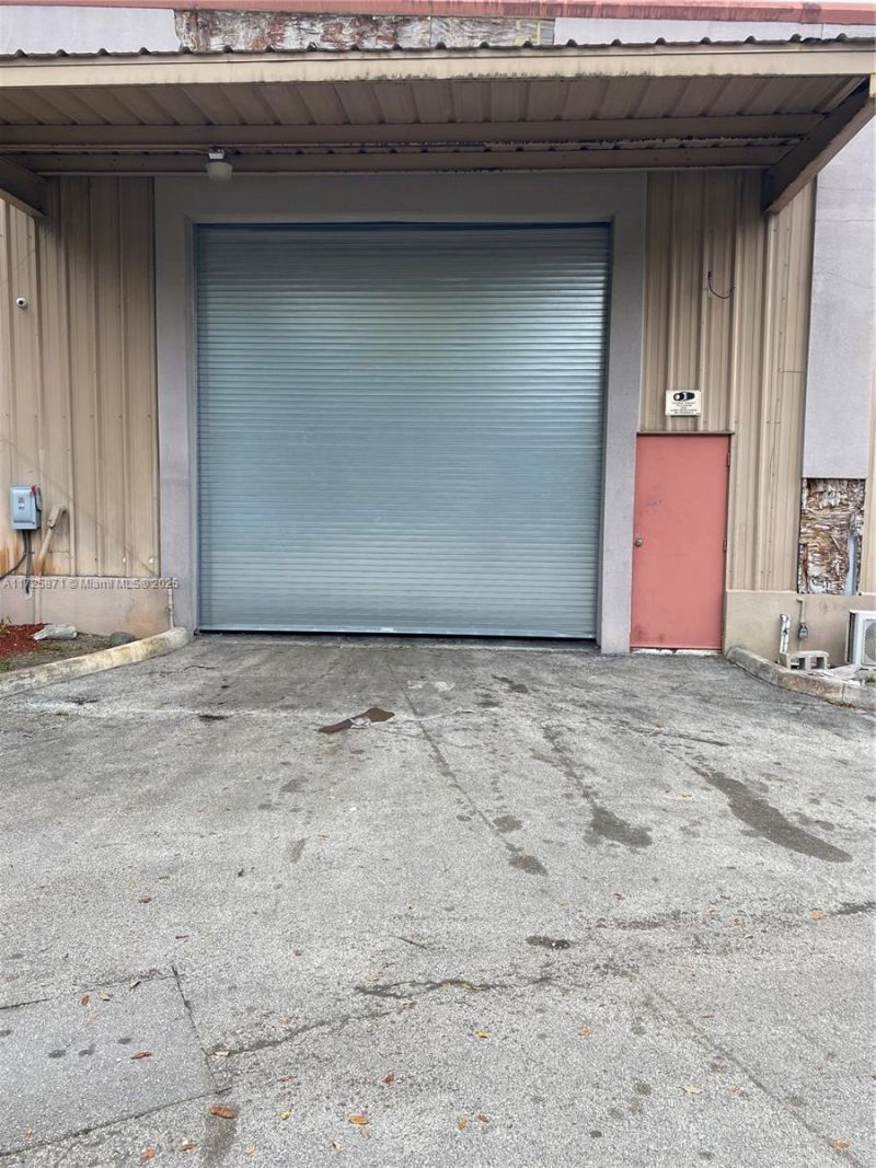 6950 Stirling Rd, Davie, FL 33024 Photo