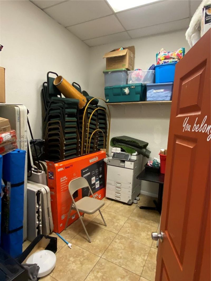 6950 Stirling Rd, Davie, FL 33024 Photo