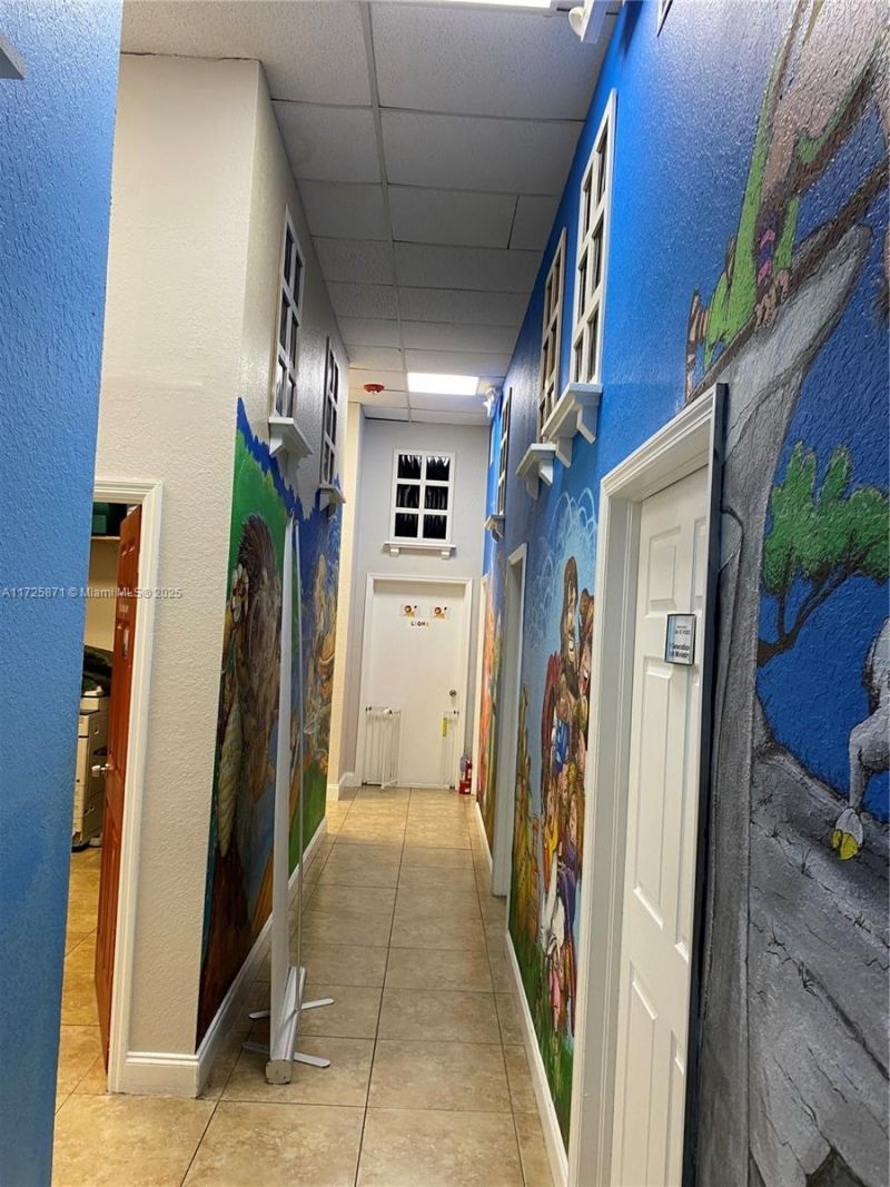 6950 Stirling Rd, Davie, FL 33024 Photo