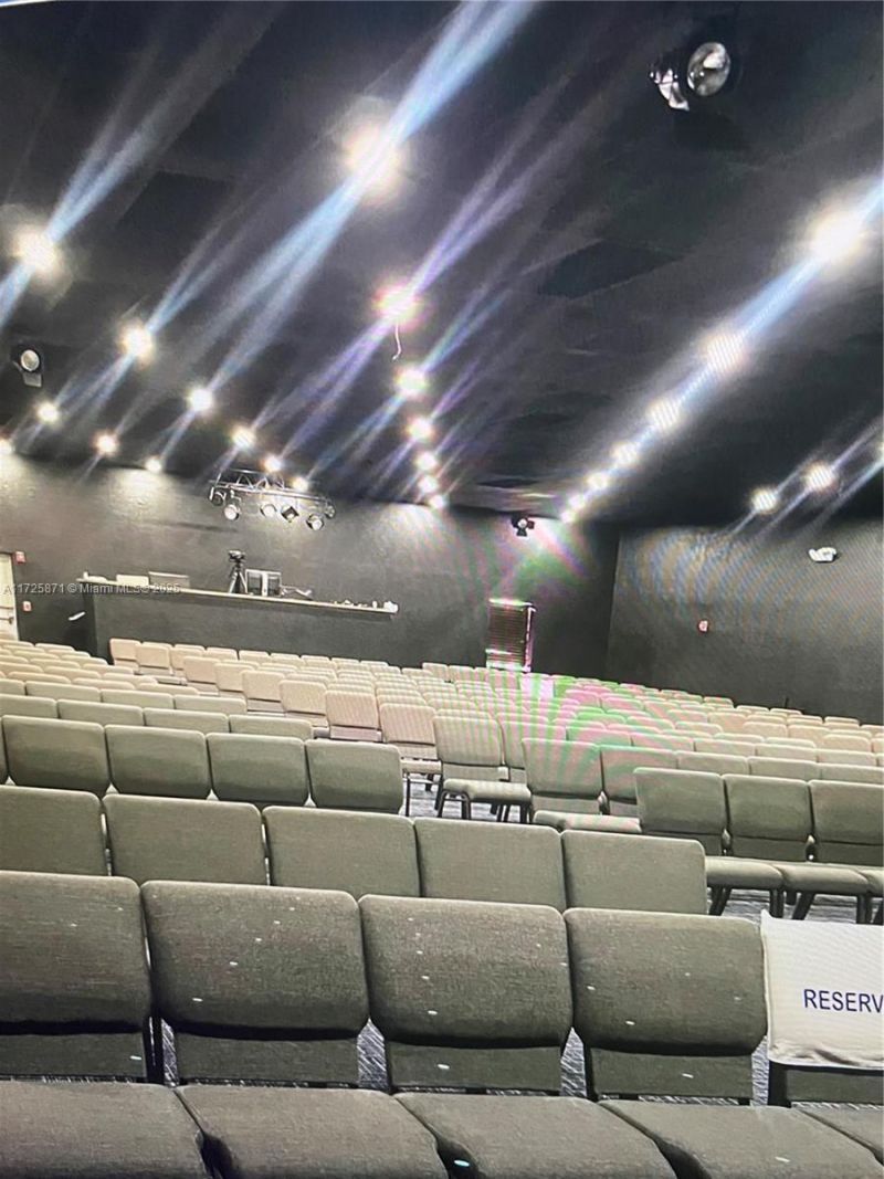 6950 Stirling Rd, Davie, FL 33024 Photo