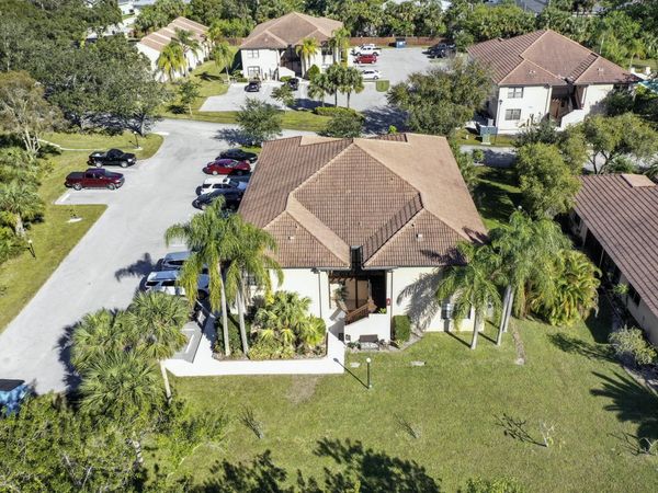 2432 SE Garden Terrace, Unit 703, Port Saint Lucie, FL 34952