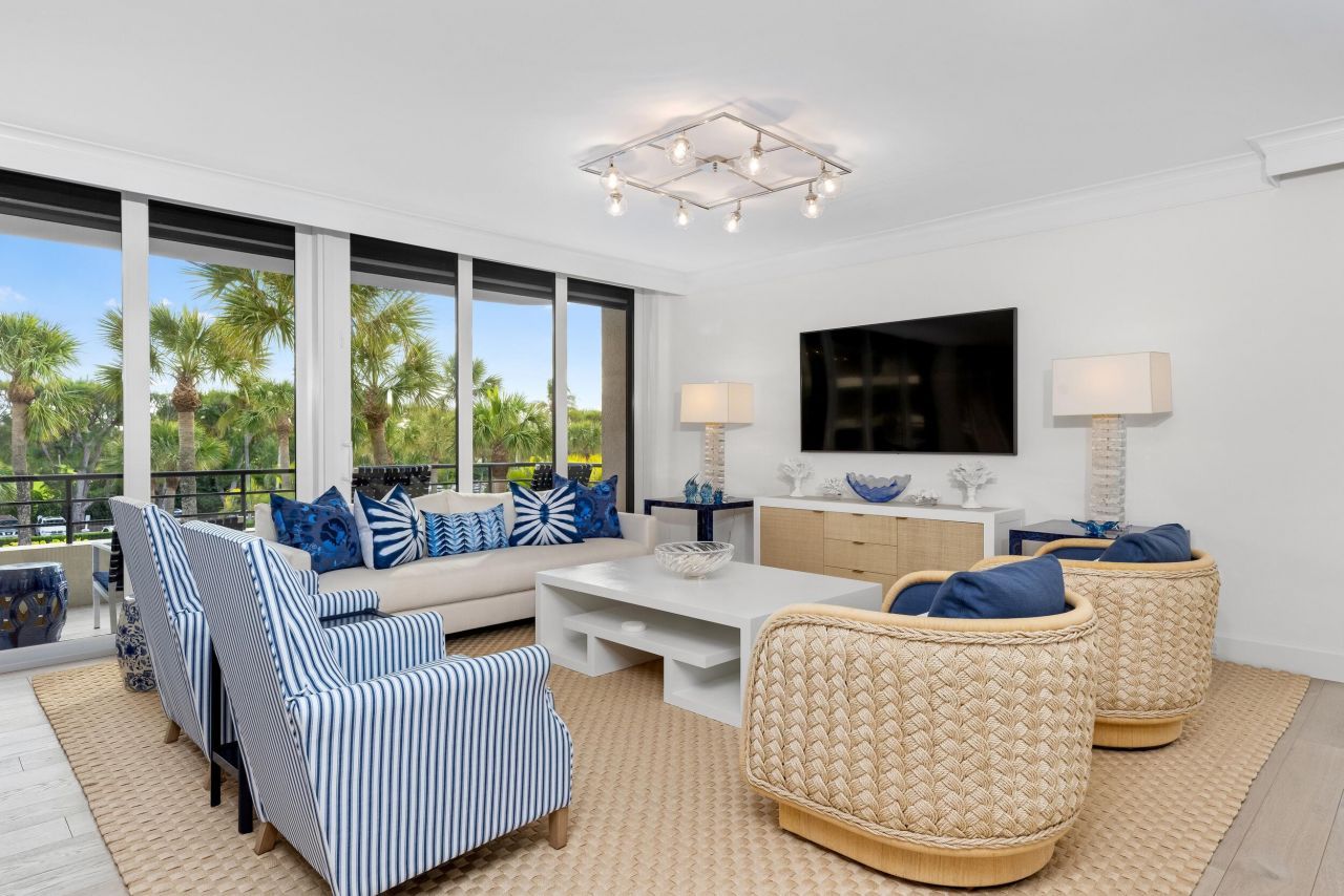 120 Sunset Avenue W, Unit 3a, Palm Beach, FL 33480 Photo