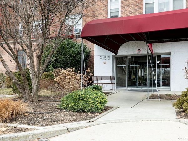 245 Rumsey Road, Unit 7O, Yonkers, NY 10701