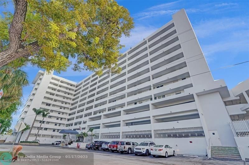 3100 NE 49 Street, Unit 702, Fort Lauderdale, FL 33308 Photo