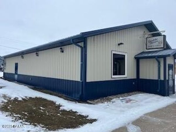 411 MAIN Street S, Edmore, ND 58330