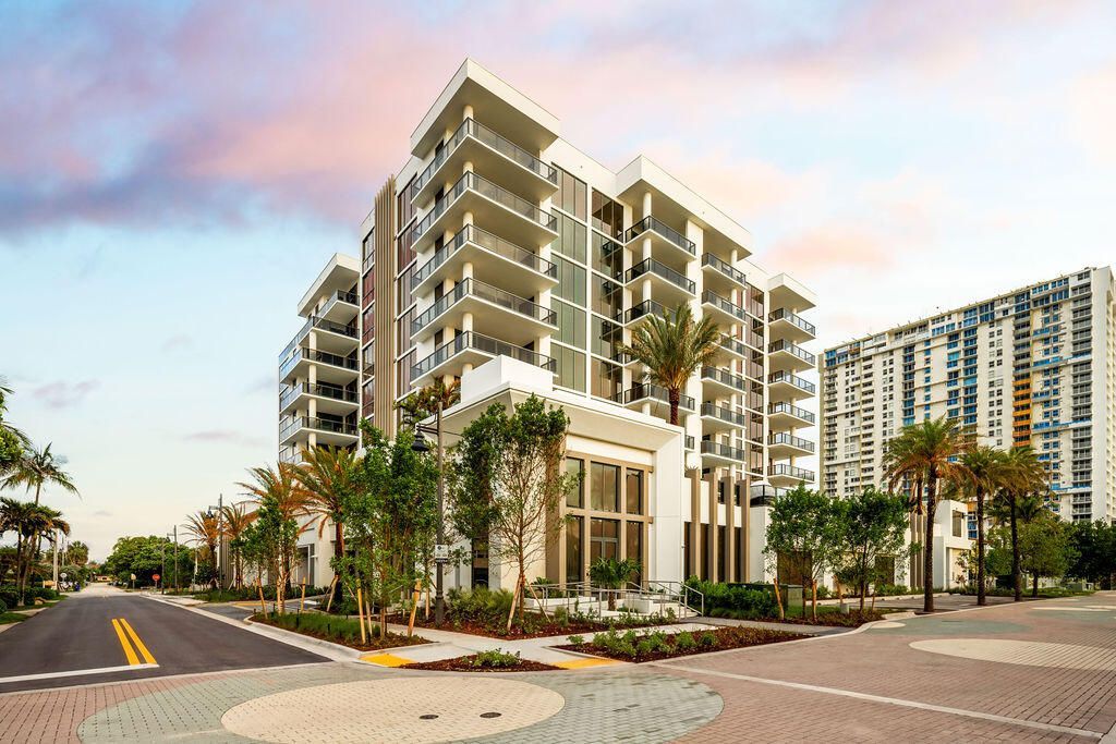 305 Briny Avenue, Unit 303, Pompano Beach, FL 33062 Photo