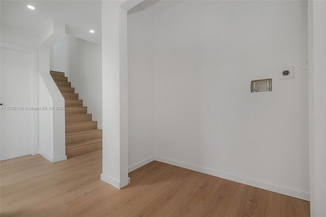 1975 Calais Dr, Unit 5, Miami Beach, FL 33141 Photo