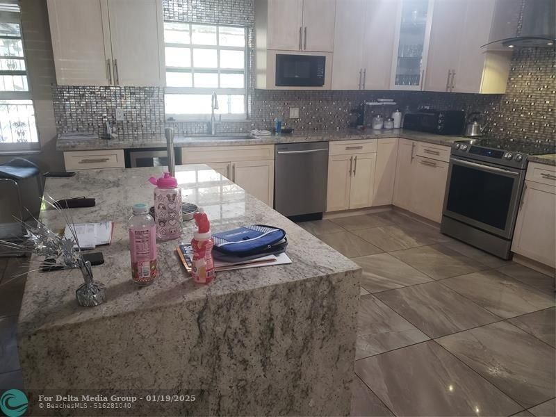 19421 NW 18th Ct, Miami Gardens, FL 33056 Photo