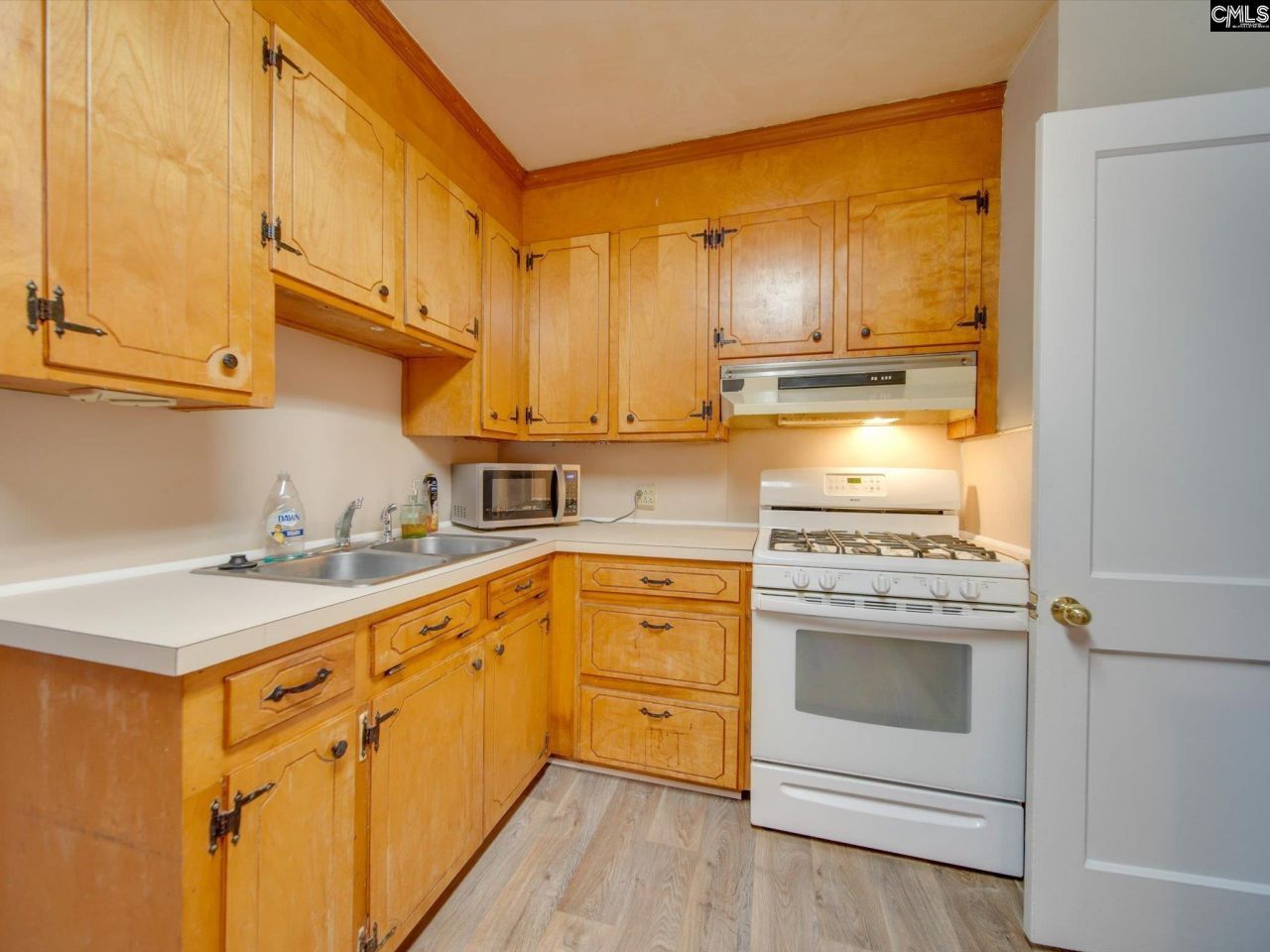 1010 Laurens Street Photo 10