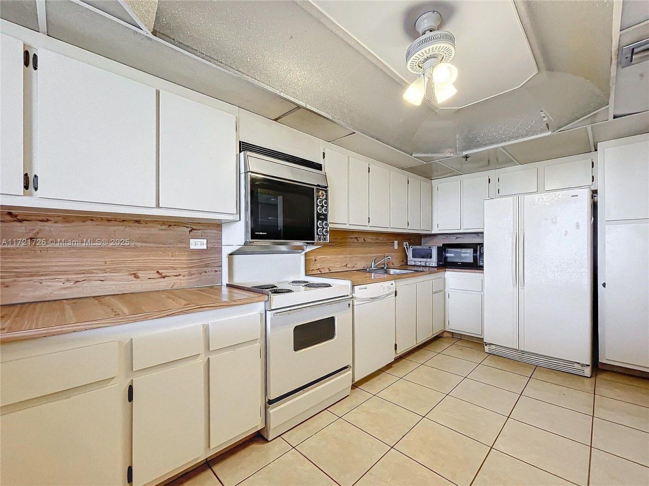 20225 NE 34th Ct, Unit 817, Aventura, FL 33180 Photo