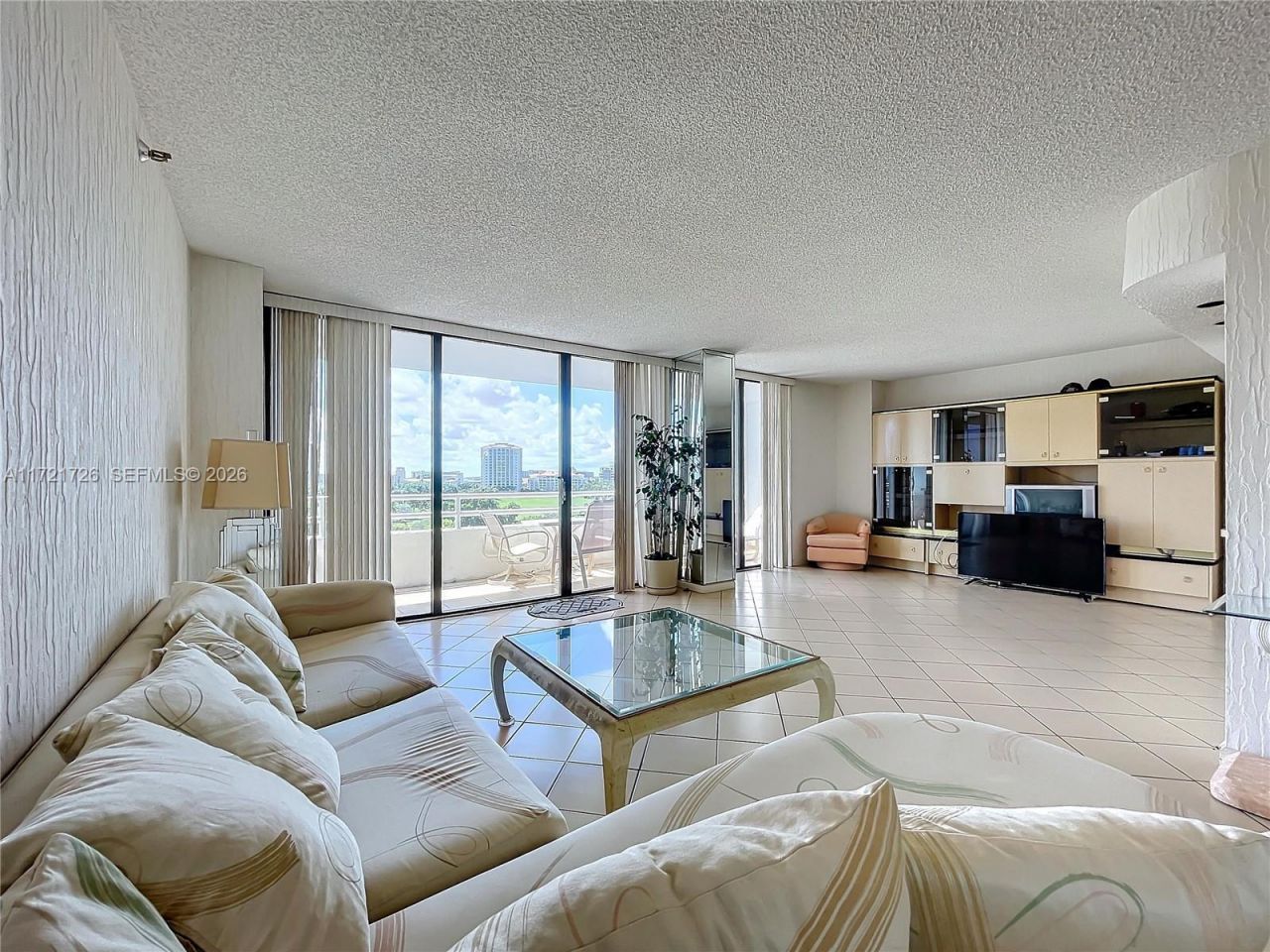 20225 NE 34th Ct, Unit 817, Aventura, FL 33180 Photo
