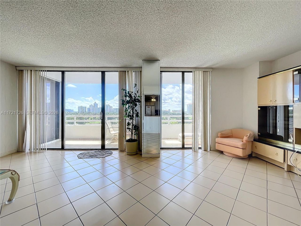 20225 NE 34th Ct, Unit 817, Aventura, FL 33180 Photo
