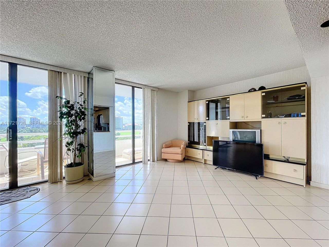 20225 NE 34th Ct, Unit 817, Aventura, FL 33180 Photo