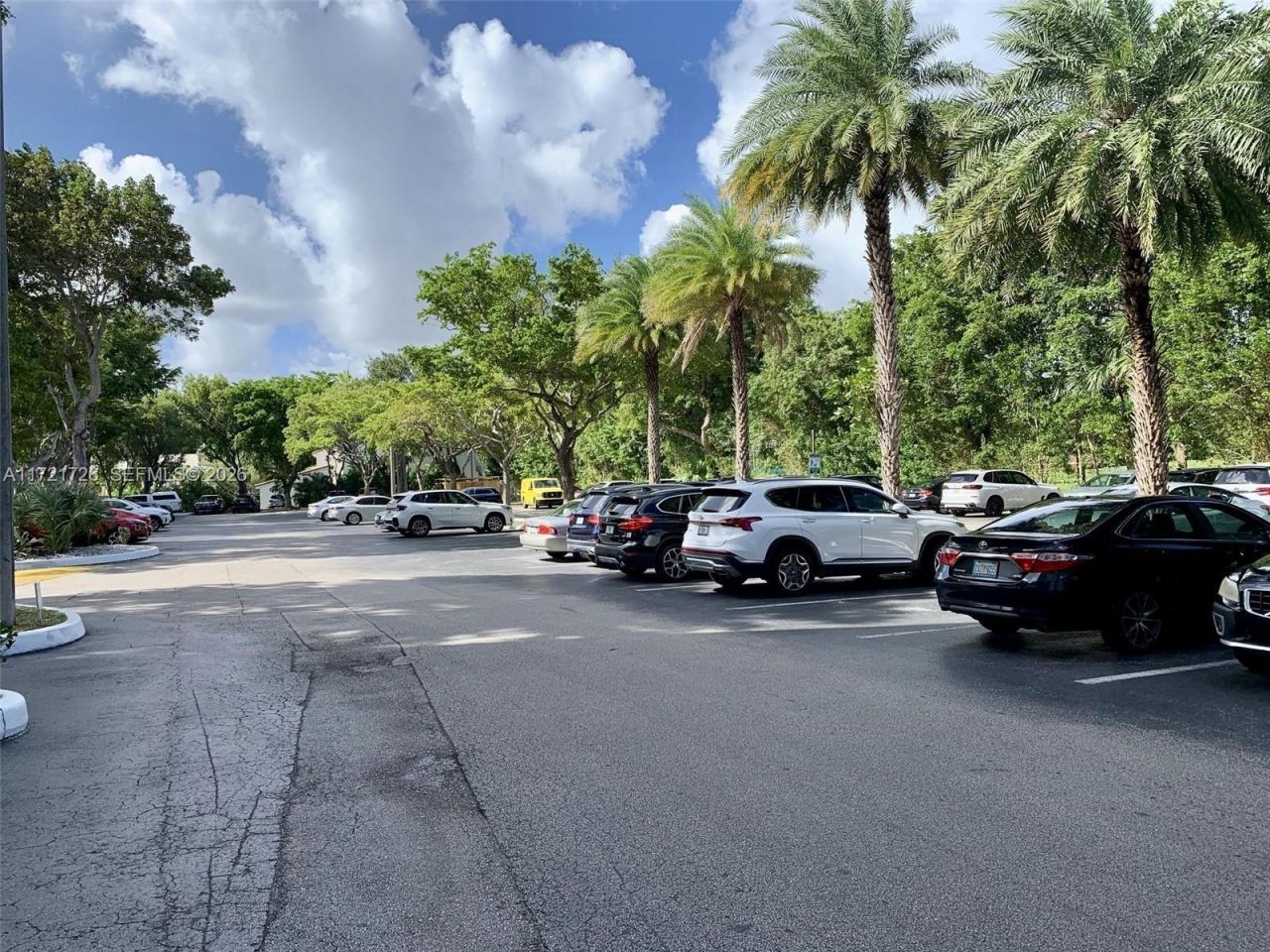 20225 NE 34th Ct, Unit 817, Aventura, FL 33180 Photo
