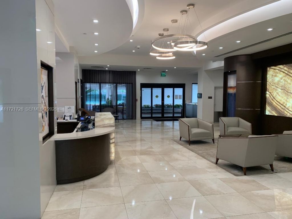 20225 NE 34th Ct, Unit 817, Aventura, FL 33180 Photo