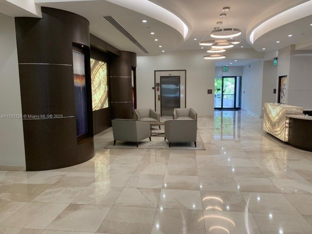 20225 NE 34th Ct, Unit 817, Aventura, FL 33180 Photo