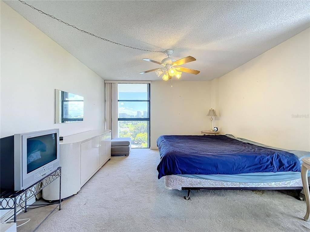 20225 NE 34th Court, Unit 817, Miami, FL 33180 Photo
